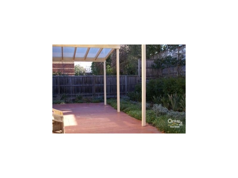 4 Oak Court, Box Hill VIC 3128