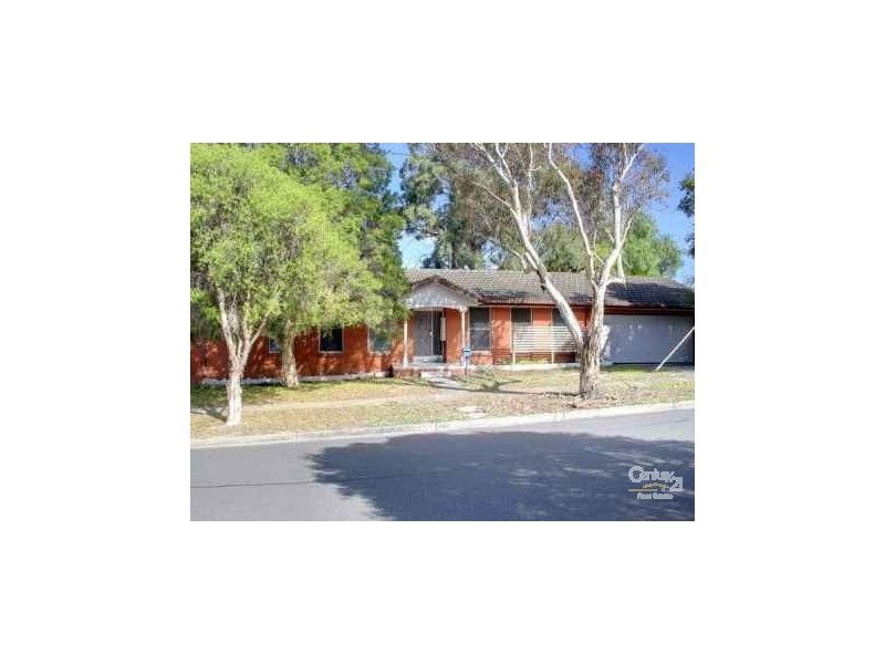 33 Guinevere Parade, Glen Waverley VIC 3150
