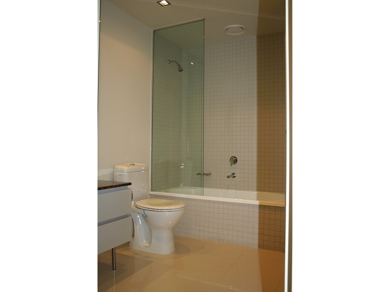 806/480 ST KILDA ROAD, Melbourne VIC 3004