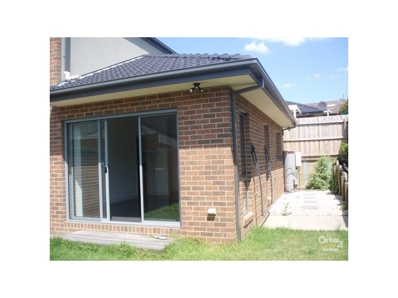 4/ 66-68 Leiucester Avenue, Glen Waverley VIC 3150