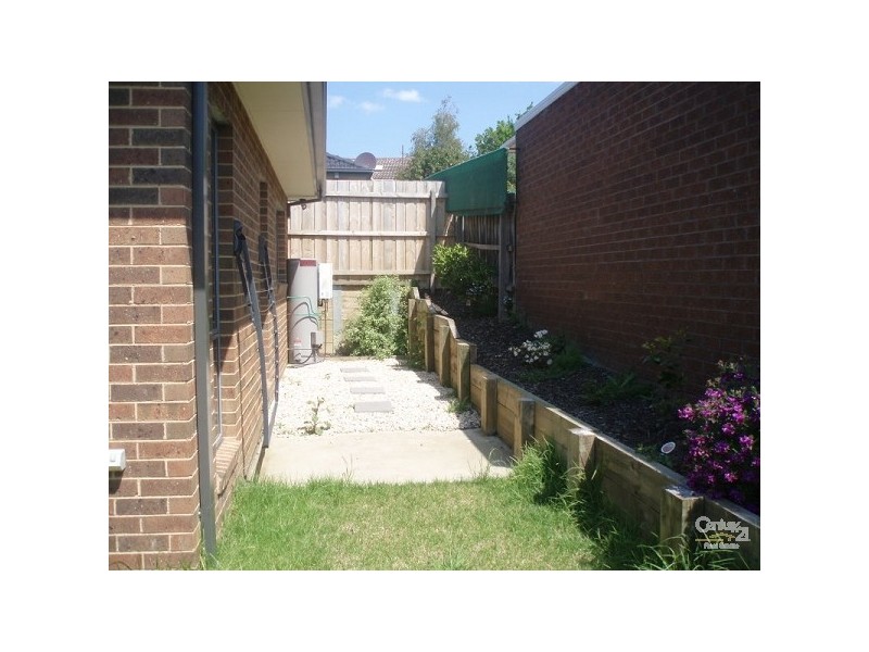 4/ 66-68 Leiucester Avenue, Glen Waverley VIC 3150