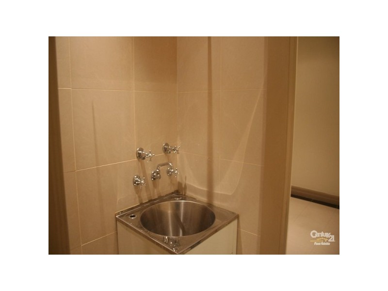 102/111 Queensbridge Street, Southbank VIC 3006