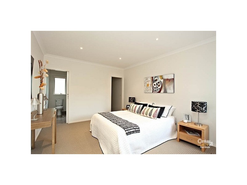 2/ 9 WOOD STREET, Nunawading VIC 3131