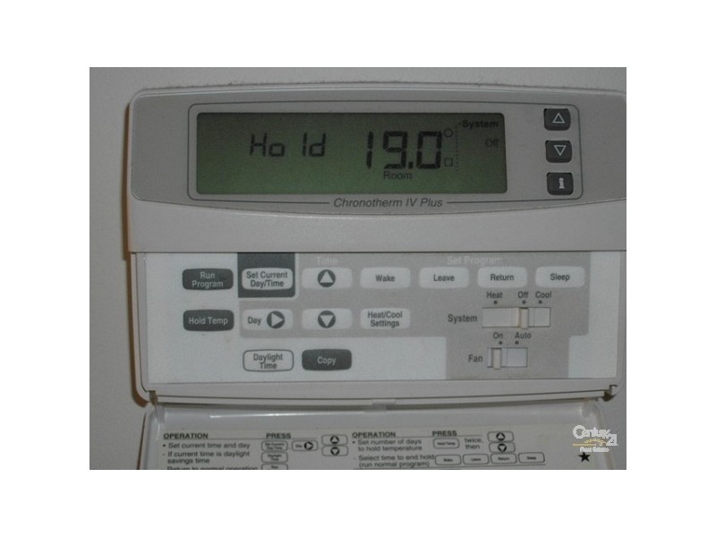 19 Farleigh Ave, Box Hill South VIC 3128