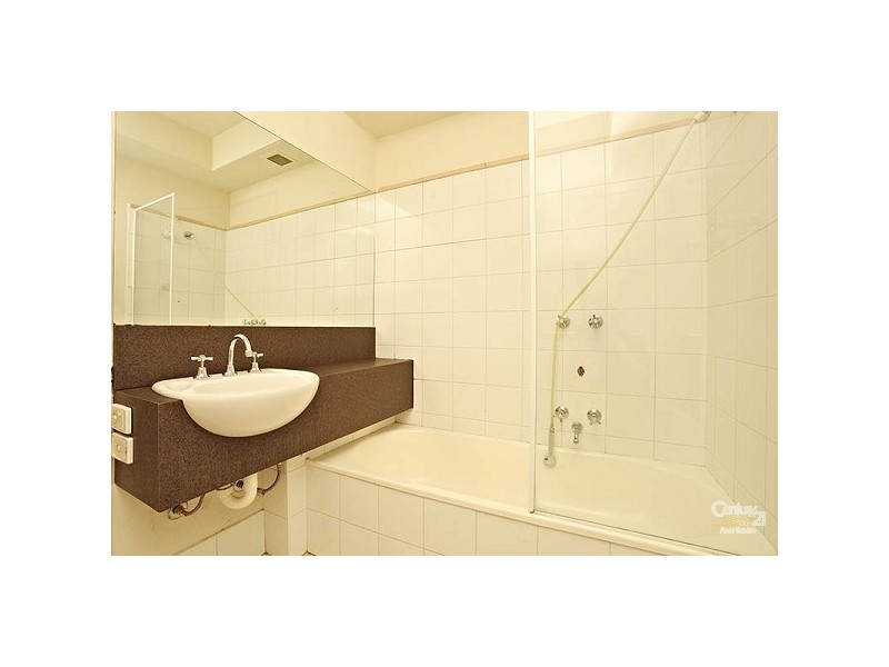 36/202 The Avenue, Parkville VIC 3052