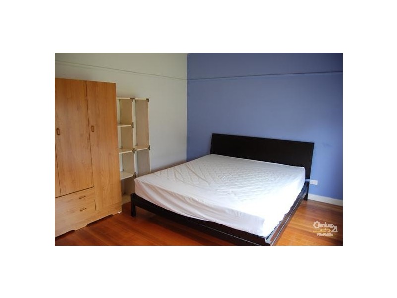 19 Farleigh Ave, Burwood VIC 3125