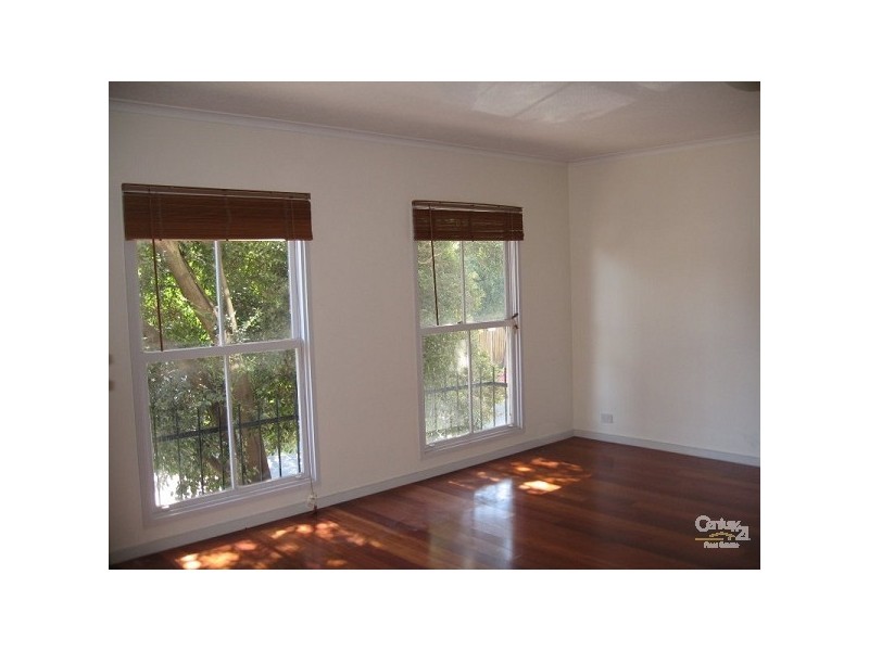 1/5 Miles Street, Southbank VIC 3006