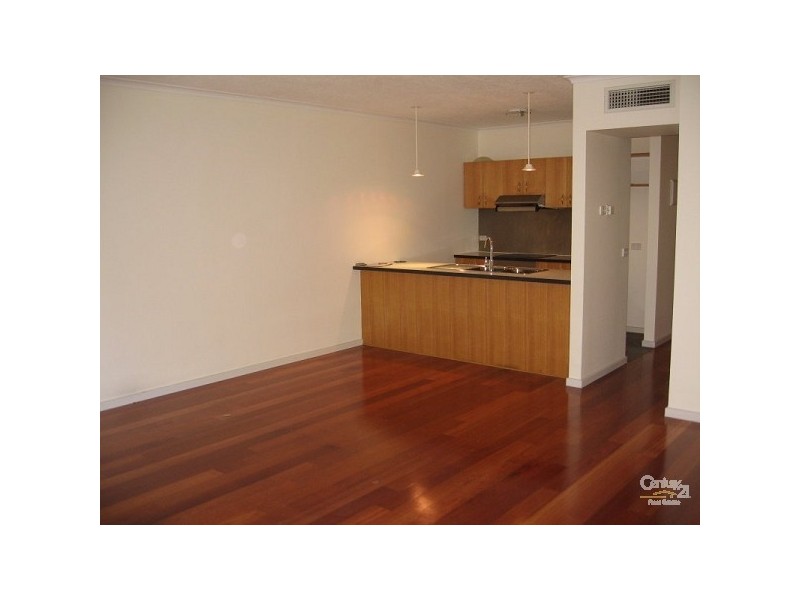 1/5 Miles Street, Southbank VIC 3006