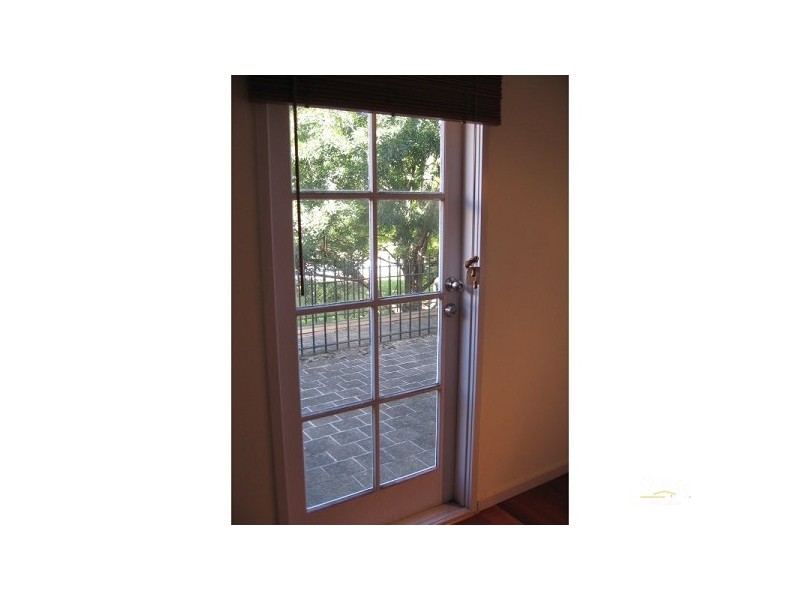 1/5 Miles Street, Southbank VIC 3006