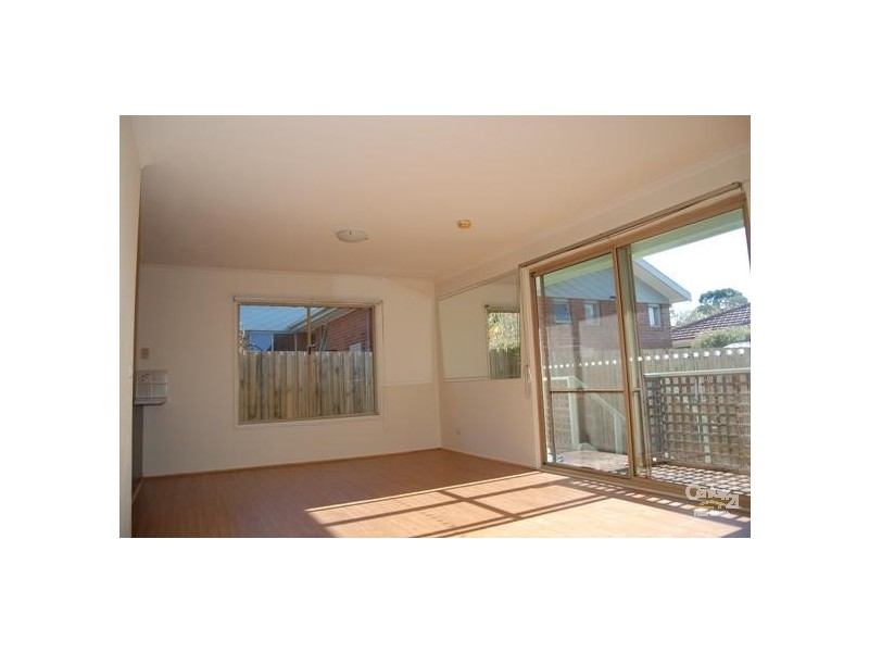 2/12 Rolls Court, Glen Waverley VIC 3150