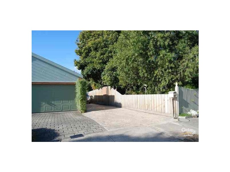 2/12 Rolls Court, Glen Waverley VIC 3150