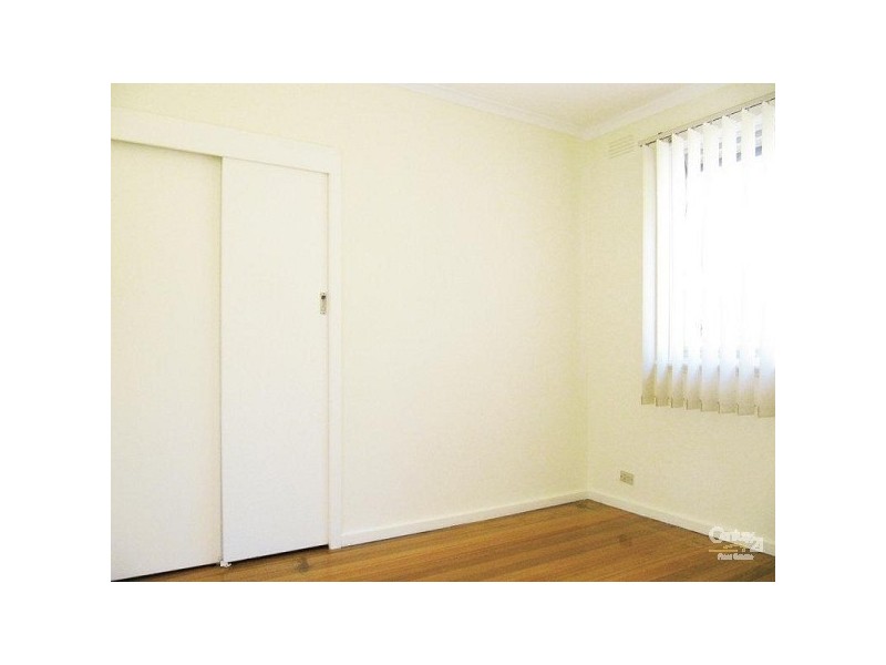 17 Rochdale Drive, Burwood VIC 3125