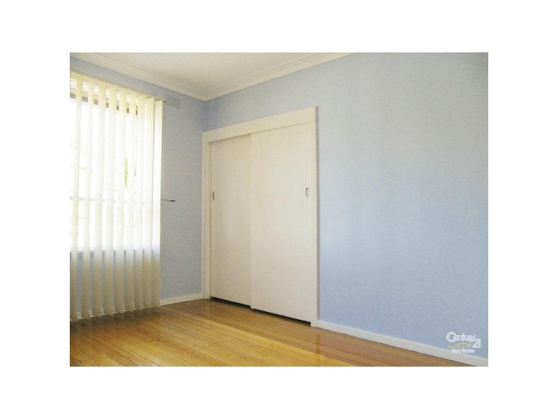 17 Rochdale Drive, Burwood VIC 3125