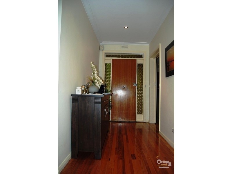 50 Ivanhoe St, Glen Waverley VIC 3150