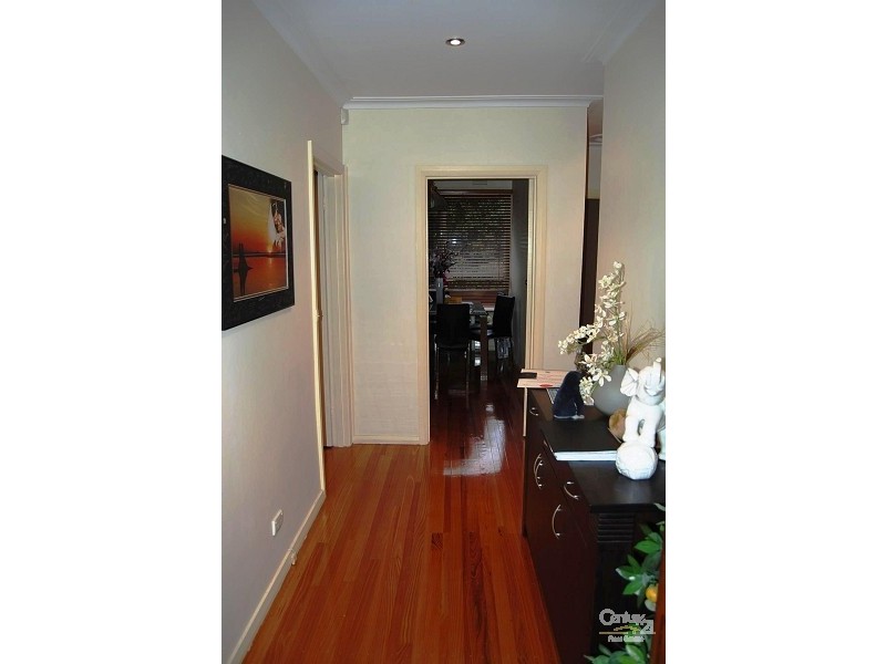 50 Ivanhoe St, Glen Waverley VIC 3150