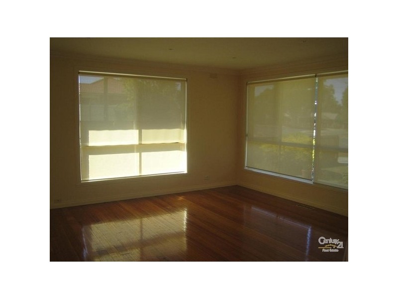 17 Ross Street, Doncaster East VIC 3109