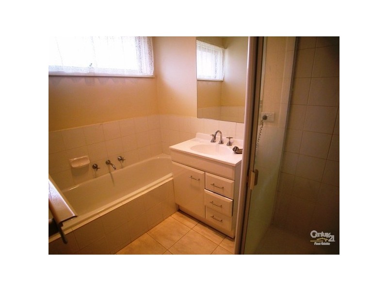 87 Sellick Drive, Croydon VIC 3136