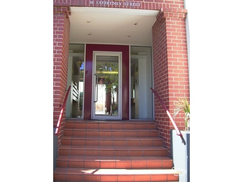 2/16 Courtney Street, North Melbourne VIC 3051