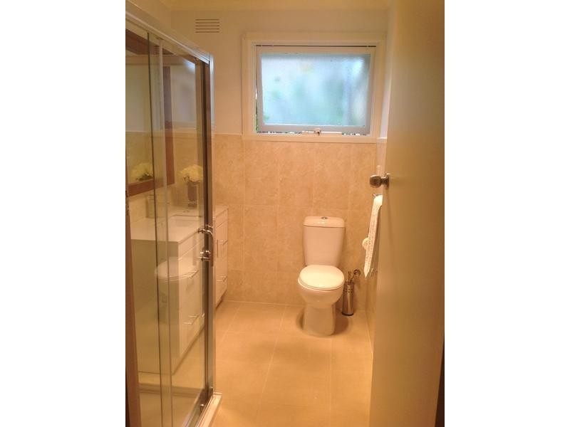 40 Kinnoull Grove, Glen Waverley VIC 3150