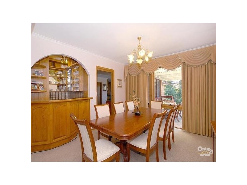 11 Karnak Court, Glen Waverley VIC 3150