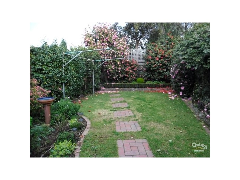 16 Tracey Street, Doncaster East VIC 3109