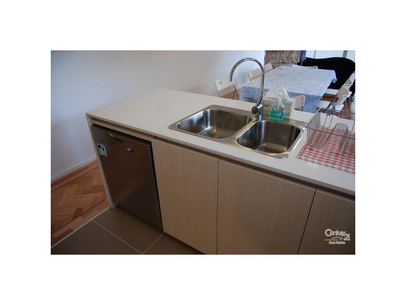 208/18 Berkeley Street, Doncaster VIC 3108