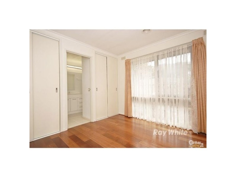12` Mowbray Drive, Wantirna South VIC 3152
