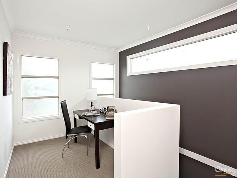 3 9 Wood Street, Nunawading VIC 3131