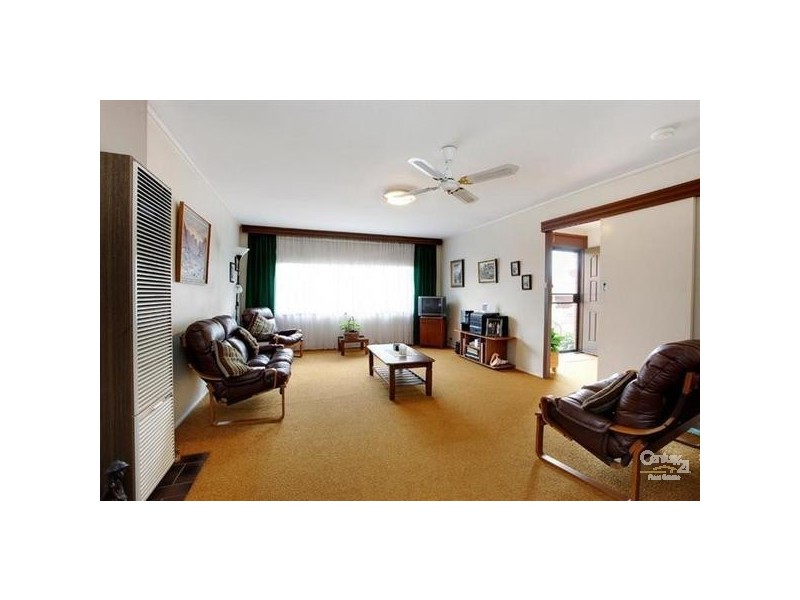 17 Tamala Avenue, Notting Hill VIC 3168