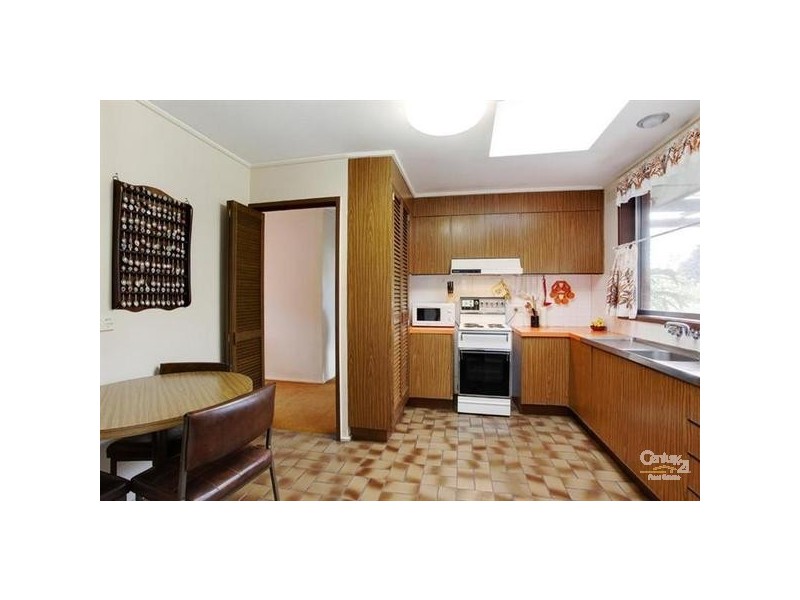 17 Tamala Avenue, Notting Hill VIC 3168