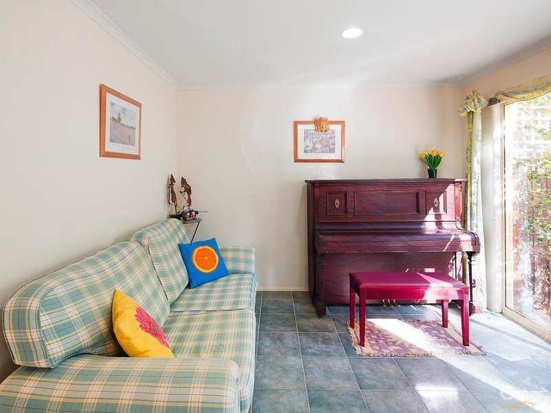 6  Oak Court, Box Hill South VIC 3128