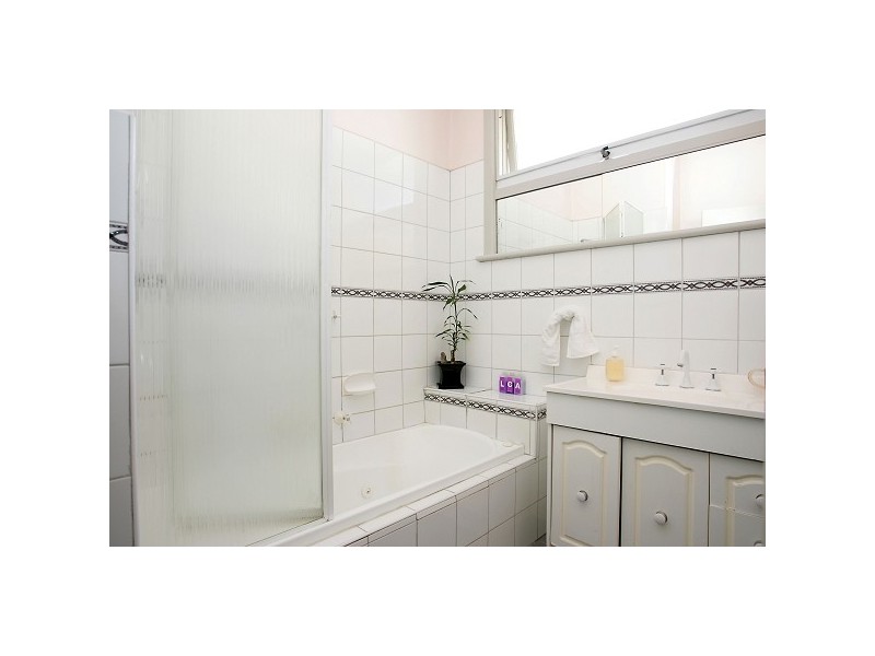 2 Malakoff Street, St Kilda East VIC 3183