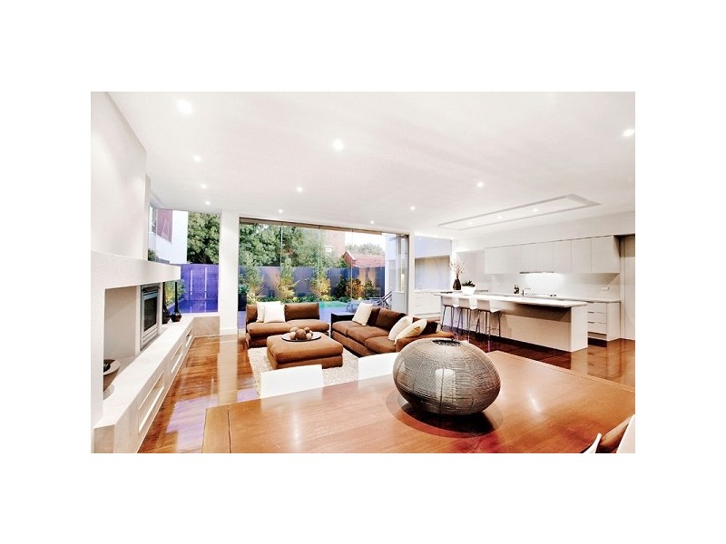 378 BARKLY STREET, Elwood VIC 3184