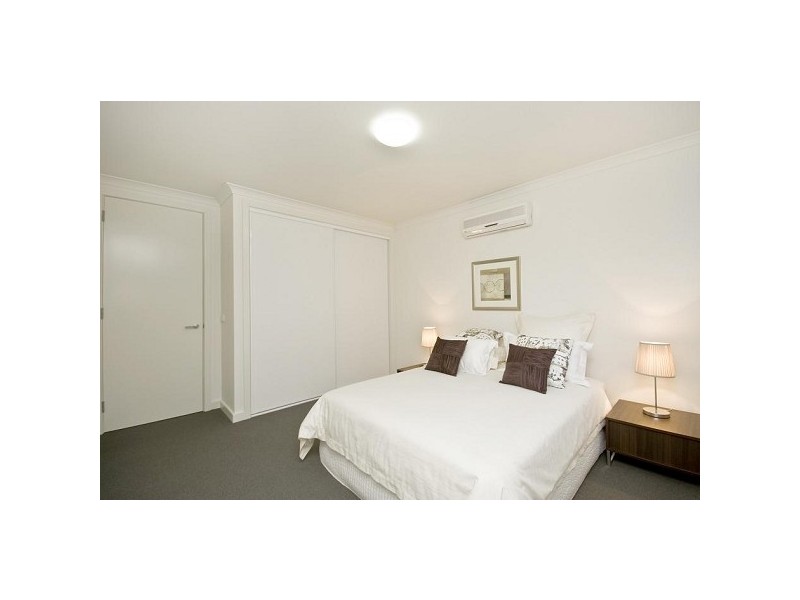 1/32 Gourlay Street,, St Kilda East VIC 3183