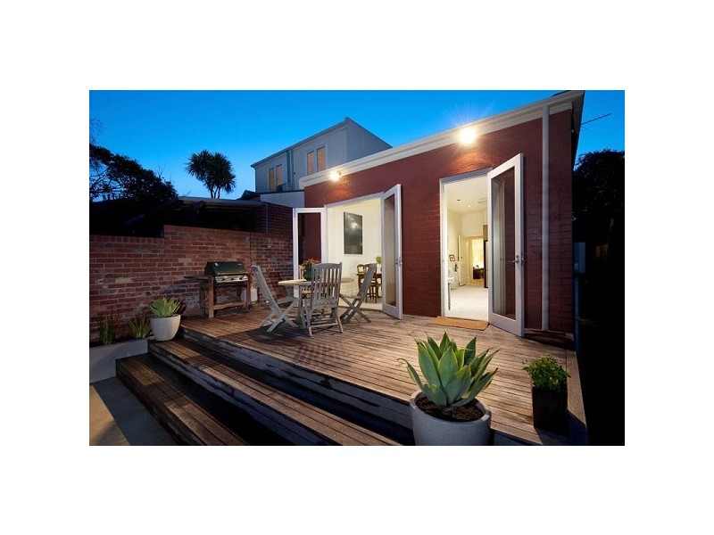 9 Avoca Avenue, Elwood VIC 3184
