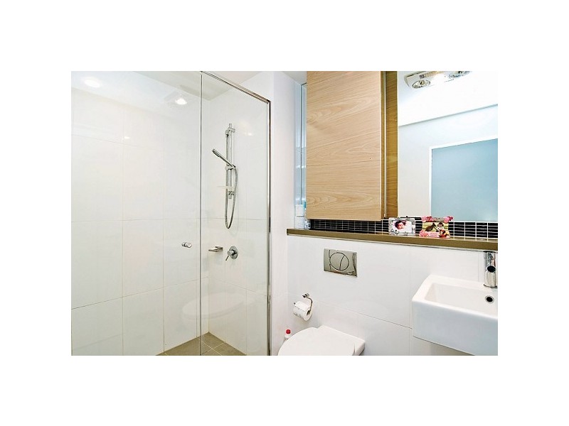 232/135 Inkerman Street, St Kilda VIC 3182