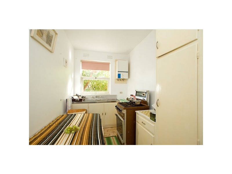 29/10 Acland Street, St Kilda VIC 3182