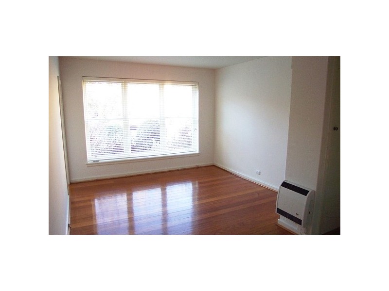 2/7 Woonsocket Court, St Kilda VIC 3182