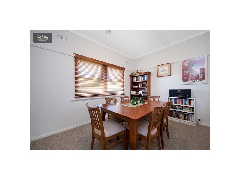 2/10 Melby Avenue, St Kilda East VIC 3183
