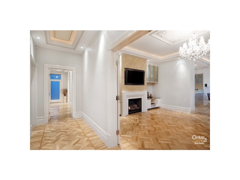 2/21 Ormond Esplanade, Elwood VIC 3184