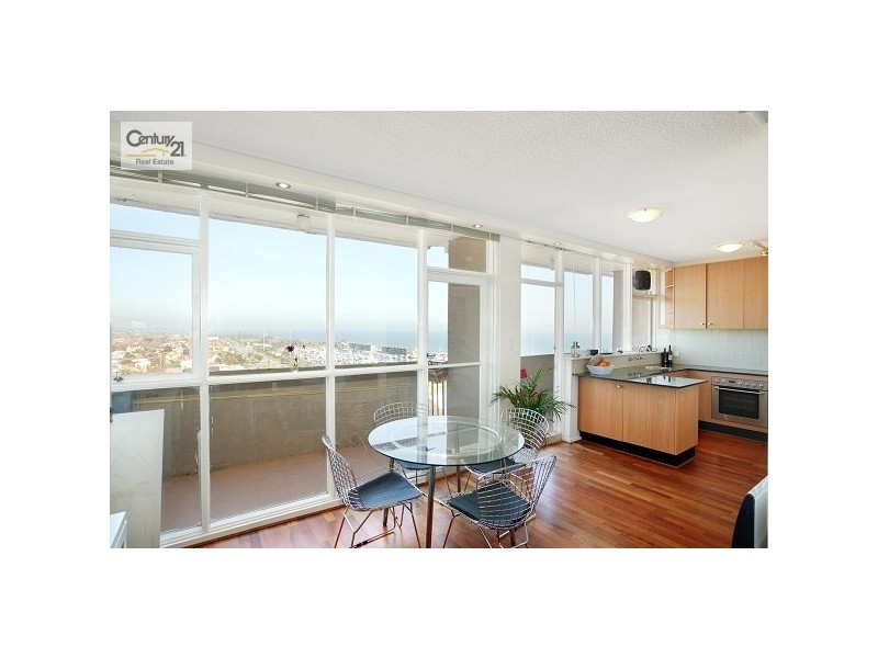 5C/12 Marine Parade, St Kilda VIC 3182