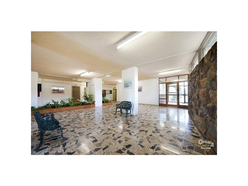 8F/12 Marine Parade, St Kilda VIC 3182