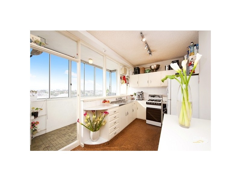 8F/12 Marine Parade, St Kilda VIC 3182