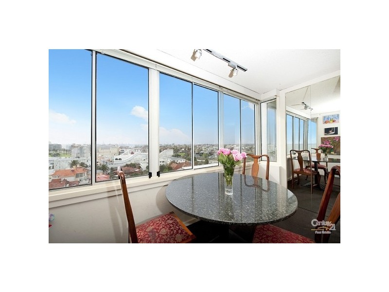 8F/12 Marine Parade, St Kilda VIC 3182