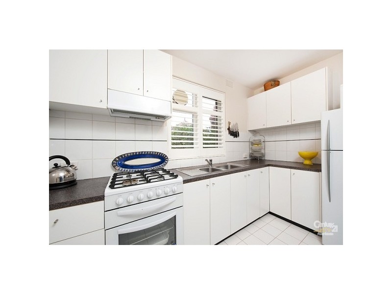 6/4 Hartpury Avenue, Elwood VIC 3184