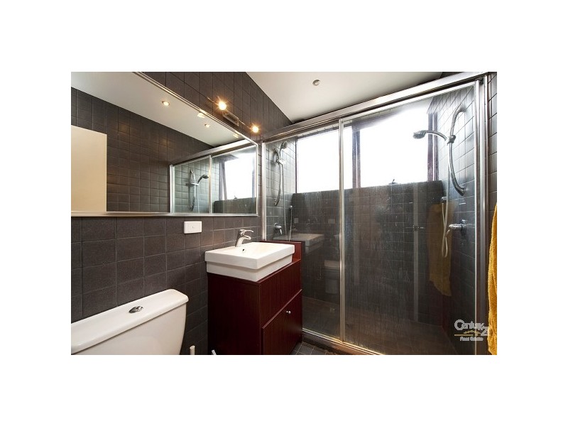 13/11 Balaclava Road, St Kilda East VIC 3183