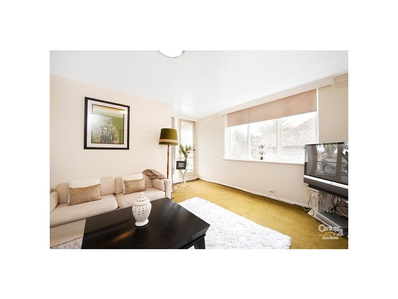 2/13-15 Spenser Street, St Kilda VIC 3182