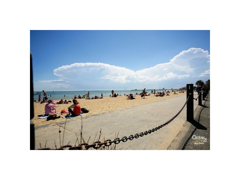 2/13-15 Spenser Street, St Kilda VIC 3182