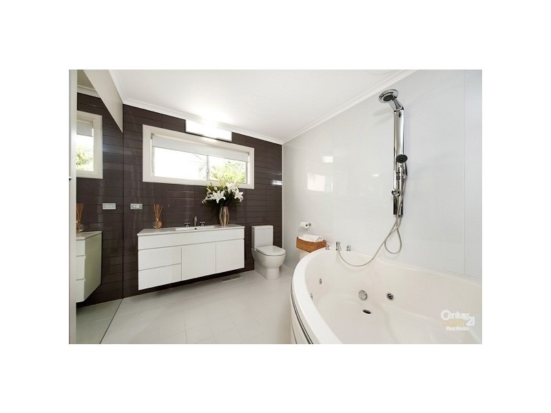 14 Burns Street, Elwood VIC 3184