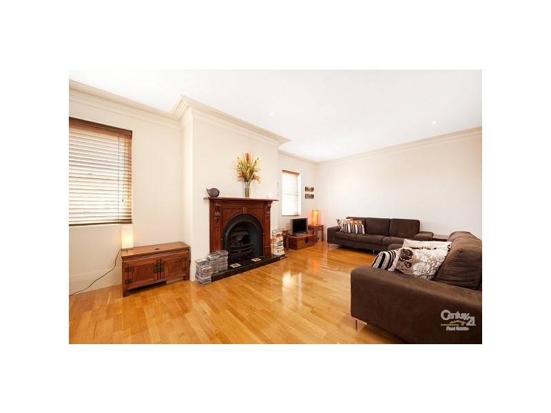 4/2 Emilton Avenue, St Kilda VIC 3182